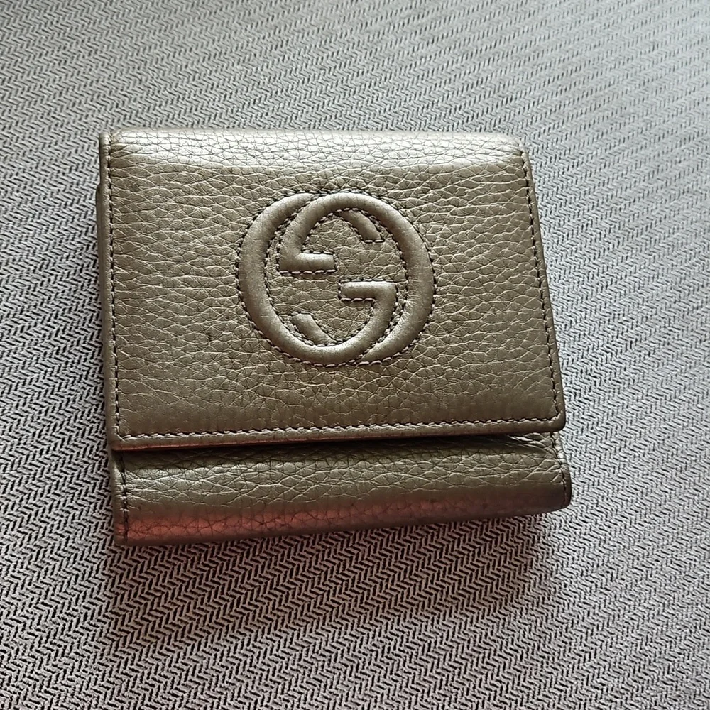 Gucci Soho tri-fold gold metallic compact wallet